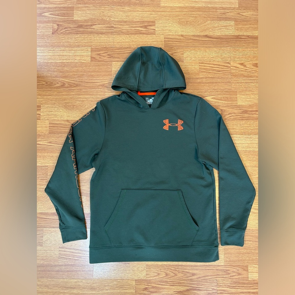 Men’s Green Under Armour Loose Lightweight Hoodie size Medium